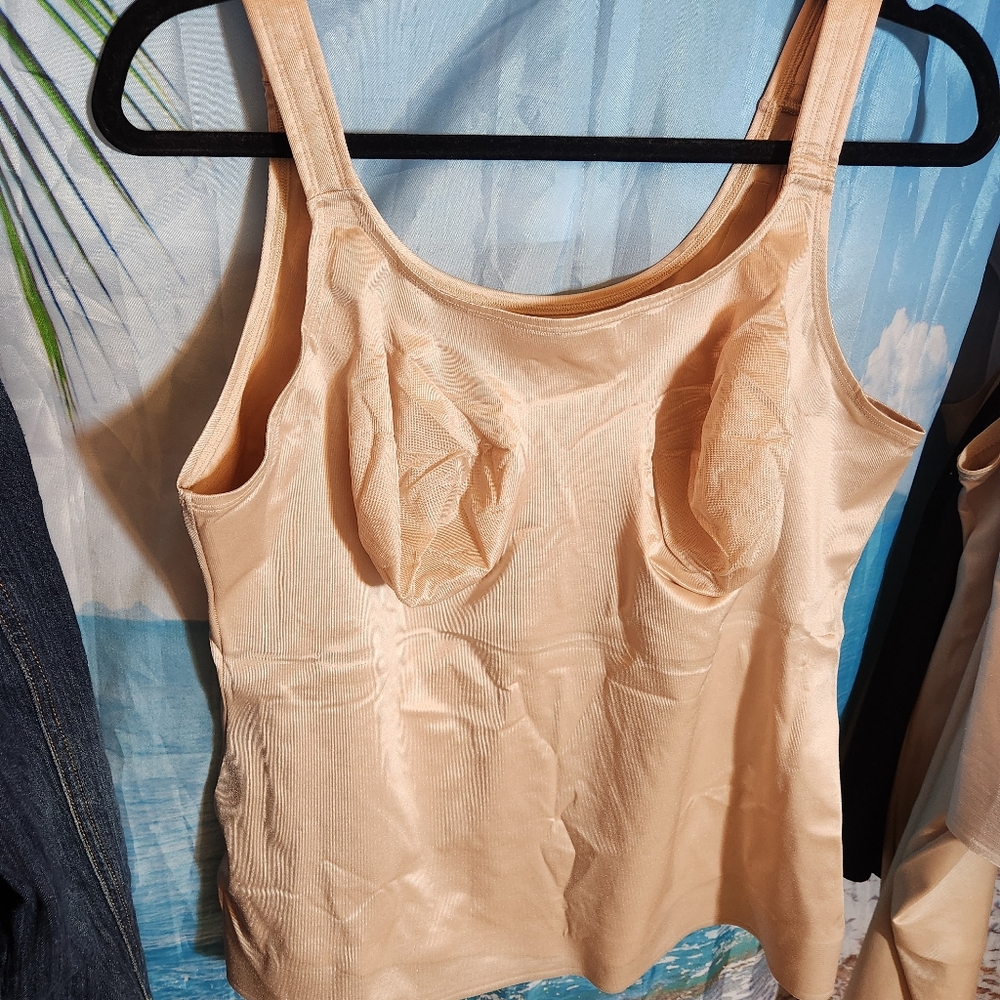 Ruby Ribbon 🎀 TANK CAMI size 46